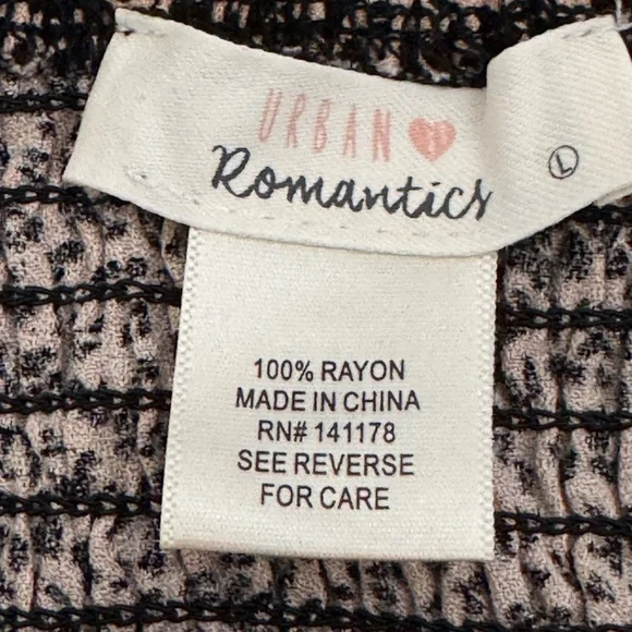 Leopard Print Smocked Women's Top - Picture 3 of 3